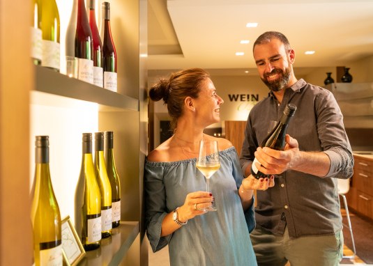 Weinlounge Weingut M&uuml;ller &copy; Carsten Costard