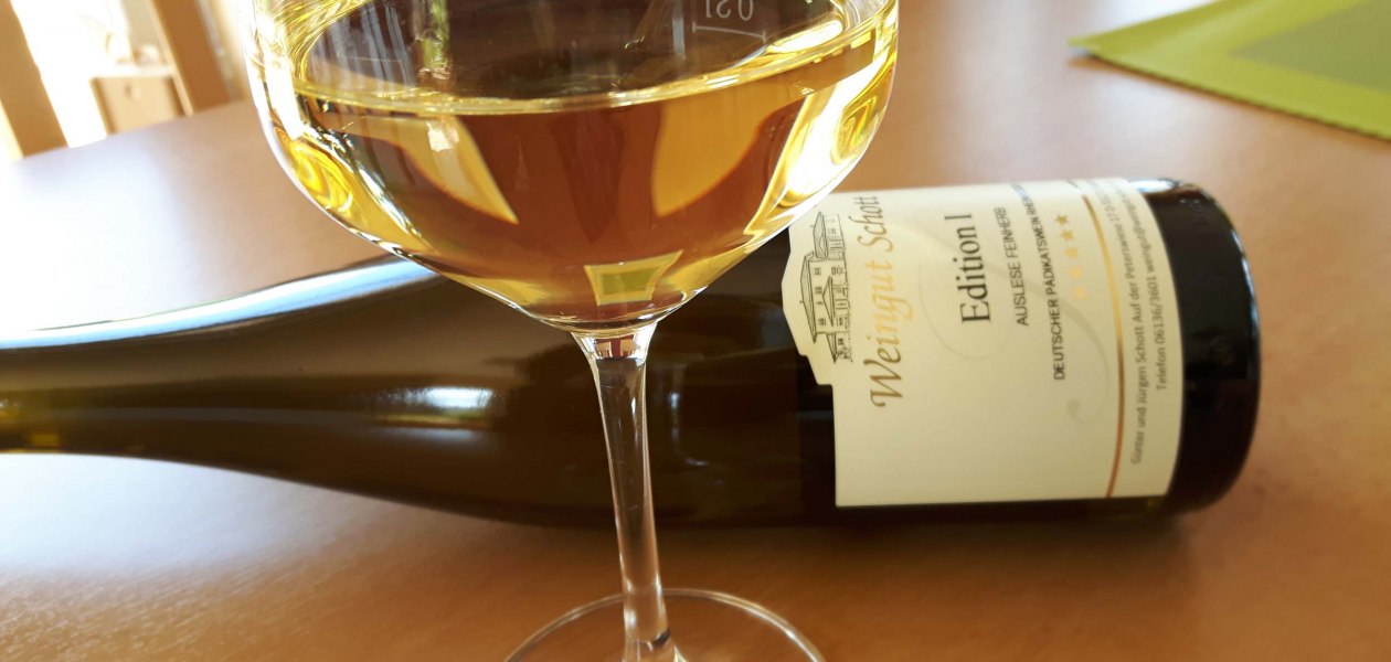 Weingut Schott_Wein, &copy; Weingut Schott