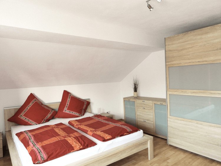 Weingut Michael Gr&uuml;newald & S&ouml;hne_Nahe Schlafzimmer, &copy; Weingut Michael Gr&uuml;newald & S&ouml;hne