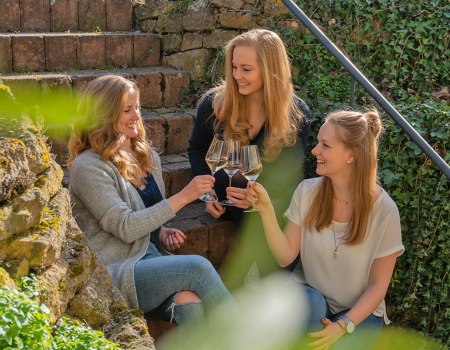 Weingut Gebert_Toechter im Weingarten, © Weingut Gebert