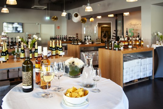 Vinothek Weinladen im Weinhotel Kaisergarten, © Ullrich Knapp