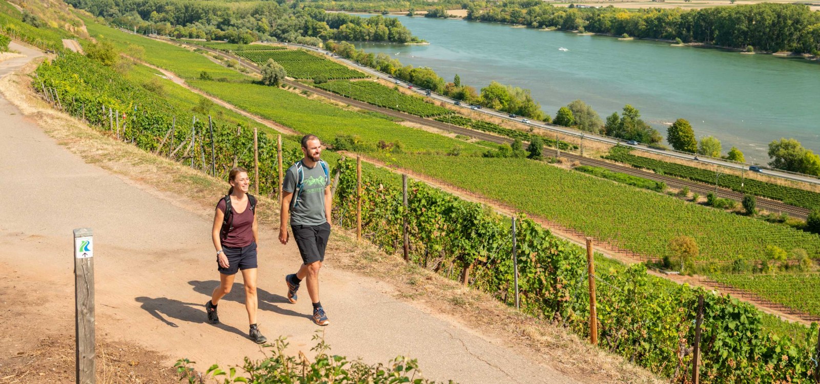 Hiking Couple with a View of the Rhine, &copy; Dominik Ketz