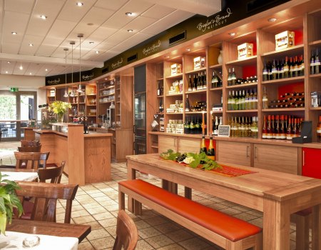 Vinothek und Weinrestaurant Kaiseregarten, &copy; Christine Bayer