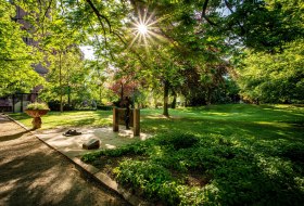 Heylshofpark mit Blick auf den Dom St. Peter Worms &copy; Bernward Bertram