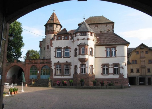 Schlossgut L&uuml;ll &copy; OG Wachenheim aus Flyer
