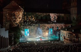 B&uuml;hnenszene Nibelungen-Festspiele 2024