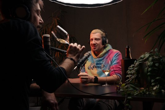 Podcast Keine halben Flaschen mit Levin, &copy; Johannes Schiebe