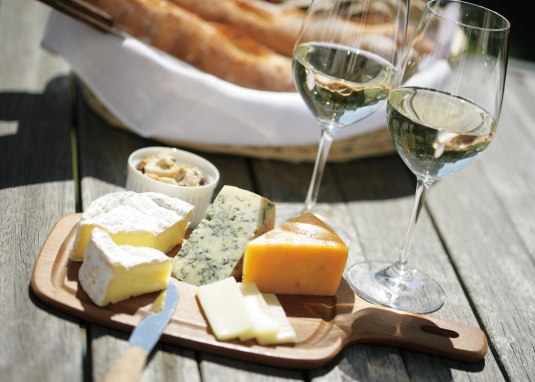 Weinprobe mit Flammkuchenabend &copy; Weingut Meyerhof