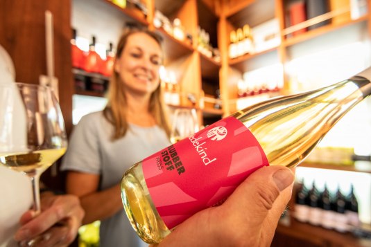 Vinothek Weingut Wedekind, &copy; Dominik Ketz