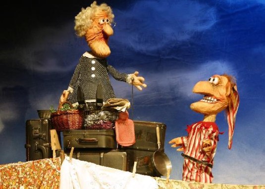 Achtung Oma_Kikeriki Theater &copy; KADH