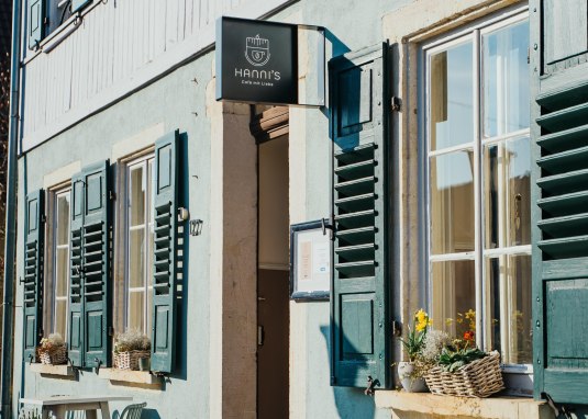 Cafe Hanni's 1 &copy; Hannah Hippler