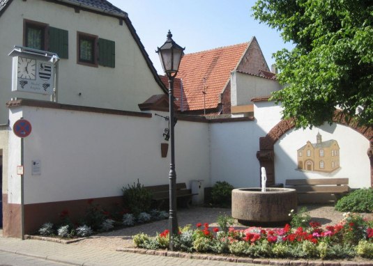 Alter Dorfbrunnen Ortsteil Kriegsheim © VG Monsheim, Fotograf M.Röhrenbeck