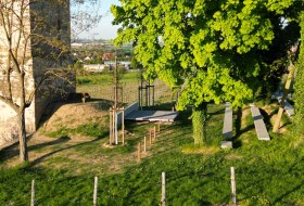 Juliusturm W&ouml;llstein mit Au&szlig;enbereich &copy; GR&Uuml;NGESTREIFT Landschaftsarchitekten, Inh. Till M&uuml;ller-Petschke; 