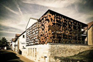 Weingut Espenhof_Fassade_Richard_Bord_high_res Internet, &copy; Weingut Espenhof