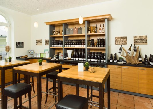 Weingut Hemmes Vinothek &copy; Carsten Costard
