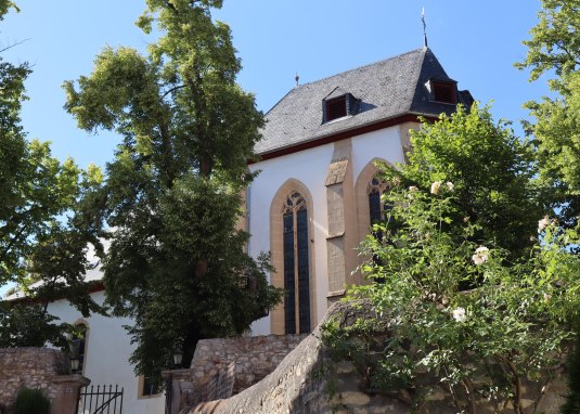 Au&szlig;enaufnahme Katholische Kirche Mari&auml; Himmelfahrt &copy; Tourismus Service Center der Verbandsgemeinde Rhein-Selz