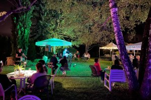 Gartenlounge Weingut Sans-Lorch