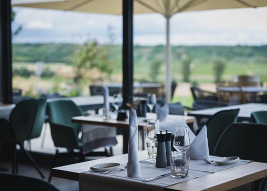 MeinWeinZuHause &copy; Anja Schnell