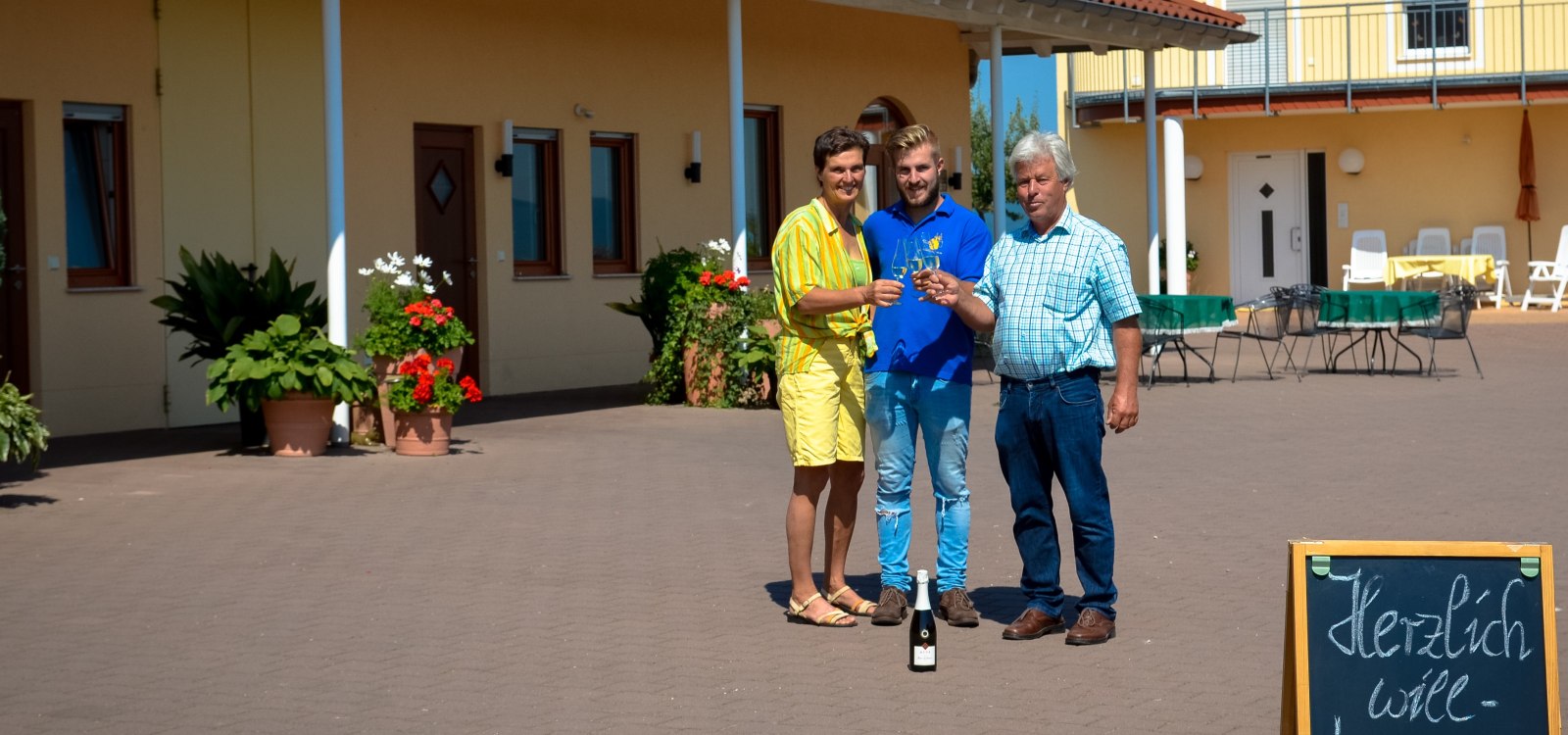 &copy; Wein- und Sektgut Menk