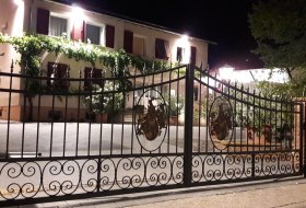 Weingut &copy; Weingut Kost