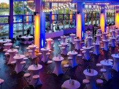 Tagen in Kongresszentren / Eventlocations; Rheinfoyer