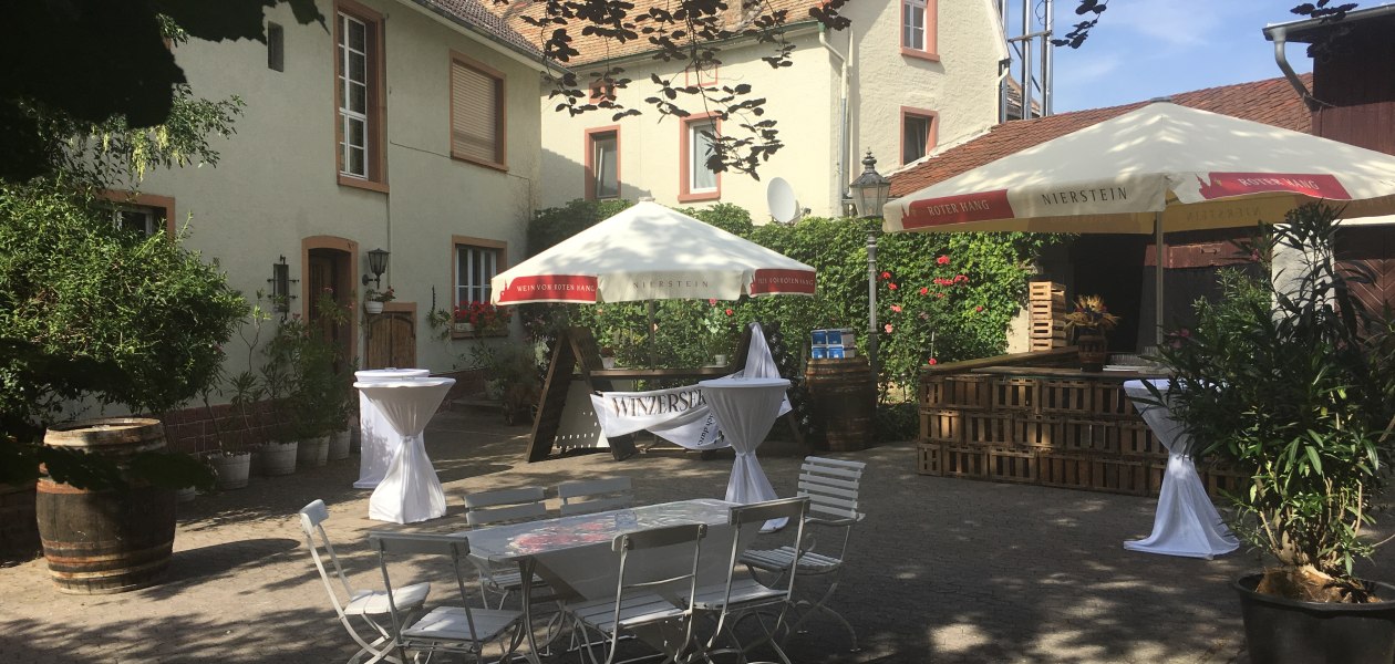 Weingut Geschwister Schuch_Hofimpressionen 2, &copy; Weingut Geschwister Schuch