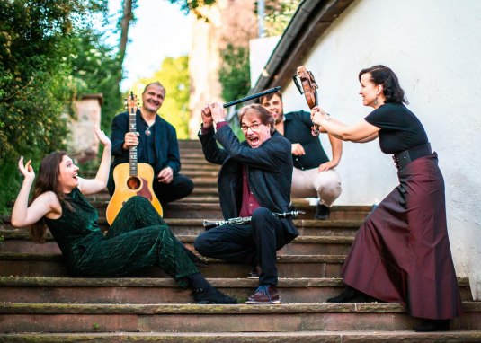 Dhalias Lane &copy; Dhalias Lane