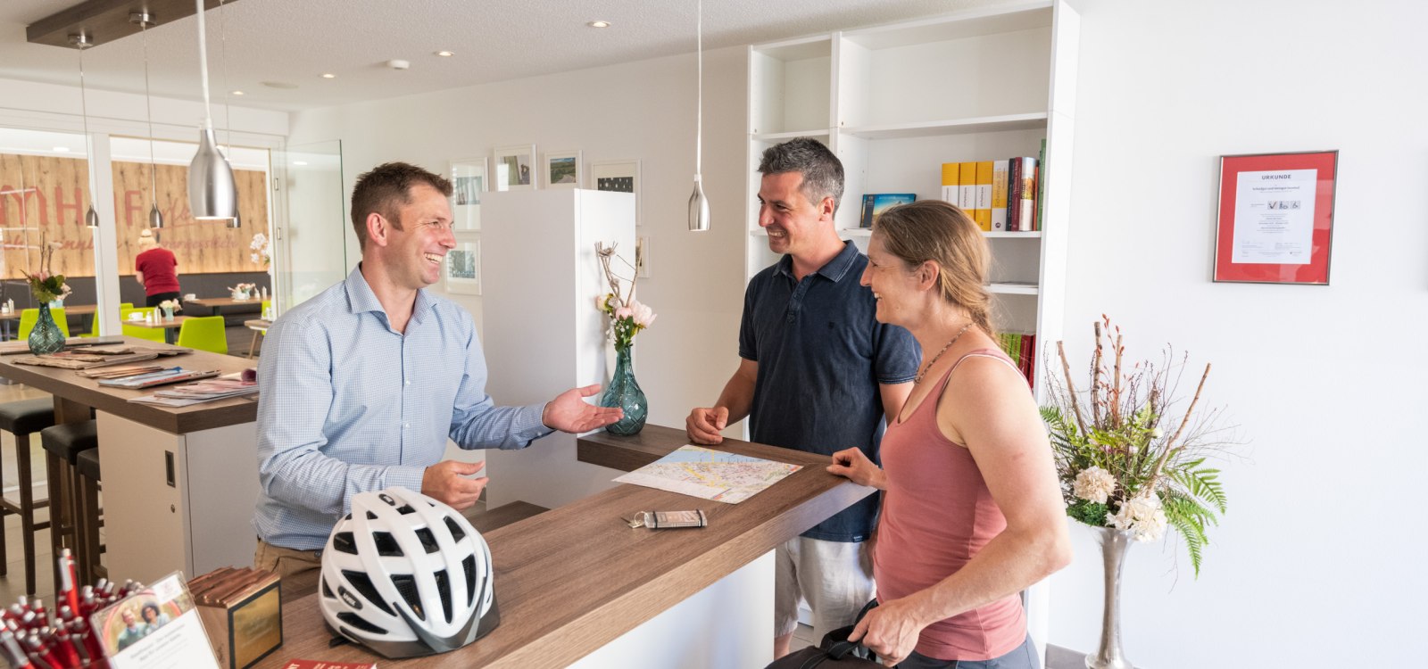 Reception Domhof Guntersblum Alexander Baumann and guests, &copy; &copy; Dominik Ketz