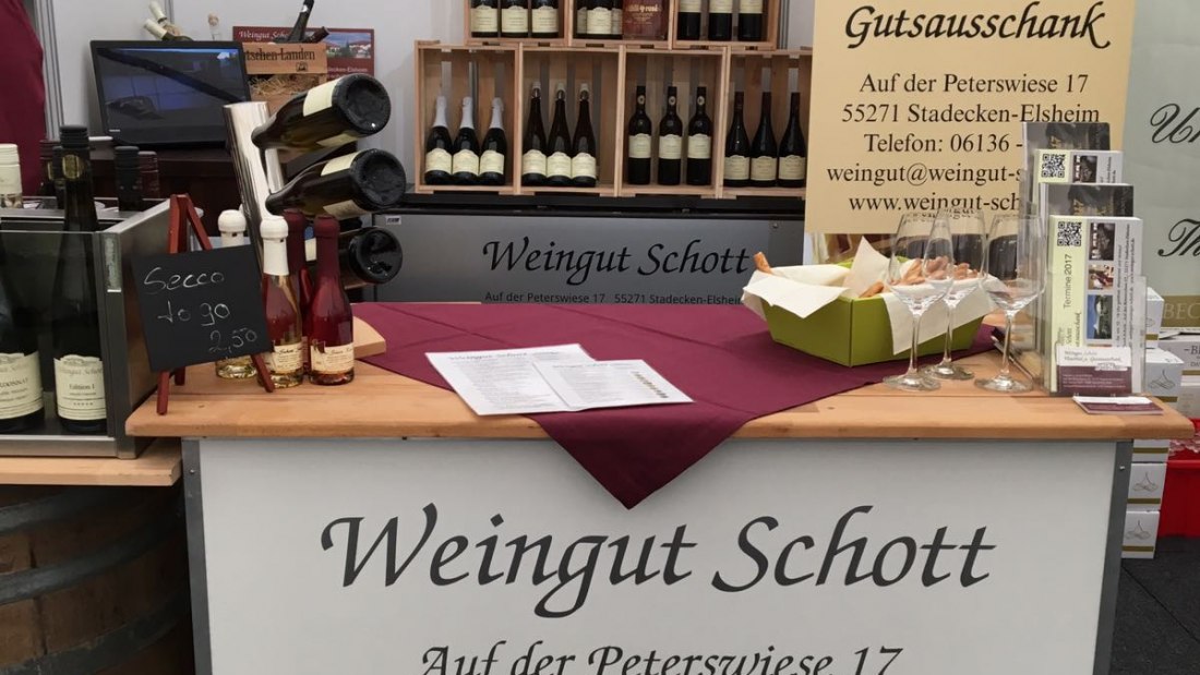 Weingut Schott_Weinstand, © Weingut Schott