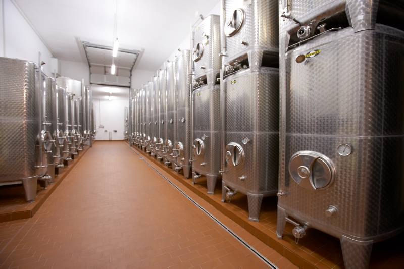 Weingut Scheffer_Edelstahlkeller, &copy; Weingut Scheffer