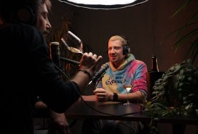 Podcast Keine halben Flaschen mit Levin &copy; Johannes Schiebe