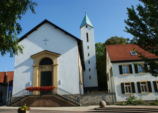 Kath. Kirche W&ouml;rrstadt &copy; Tourismus GmbH "Im Herzen Rheinhessens"