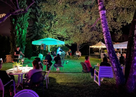 Gartenlounge Weingut Sans-Lorch