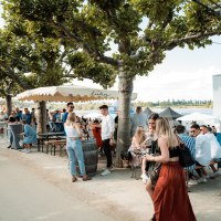 Geselliges Treiben auf dem Mainzer WeinUfer &copy; Maximilian Klapdar_mainzplus CITYMARKETING