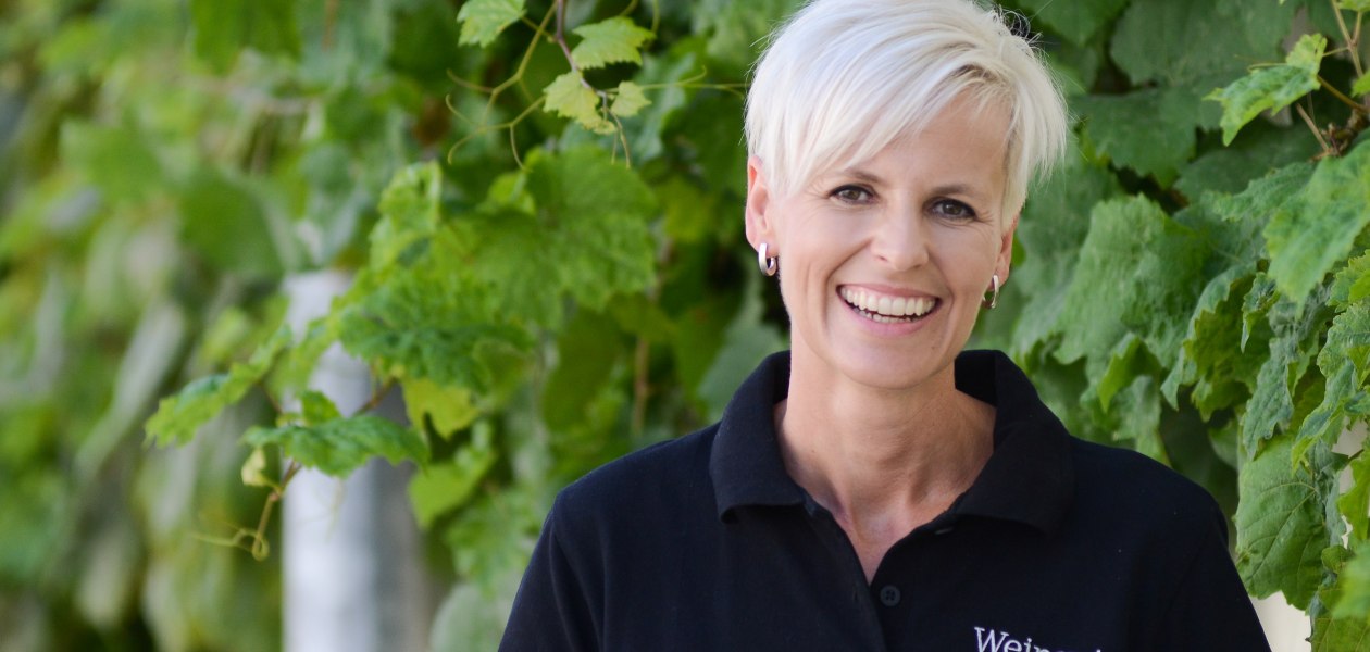 Nehrba&szlig;177-2, &copy; Weingut & Brennerei Otto Nehrba&szlig;