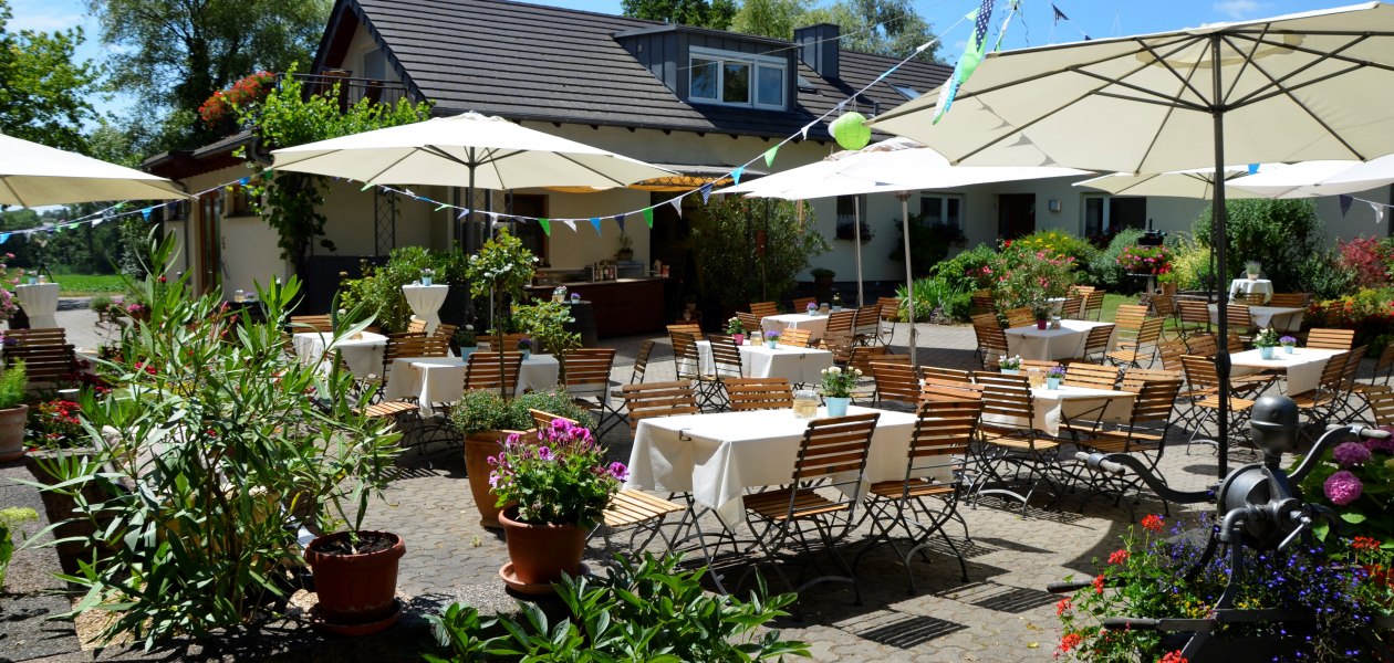 Weingut Paulinenhof_Terrasse, &copy; Weingut Paulinenhof