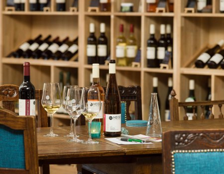 Weingut Heise am Kranzberg  Vinothek, &copy; Carsten Costard