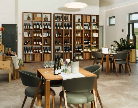Vinothek im Weingut Paulinenhof, &copy; Carsten Costard