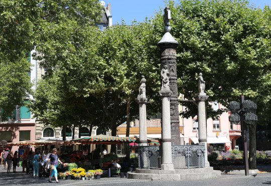 Wochenmarkt auf dem Liebfrauenplatz