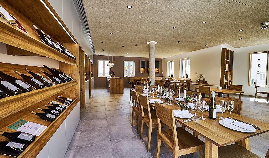 Weingut Huff-Doll_Vinothek 1, &copy; Weingut Huff-Doll