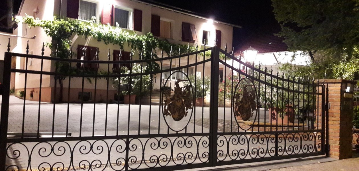 Weingut, &copy; Weingut Kost