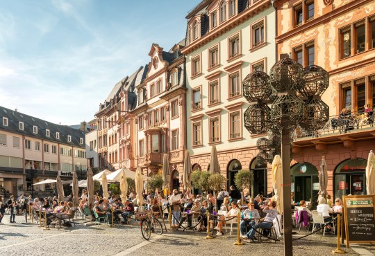 Gastronomie am Domplatz in Mainz, © Dominik Ketz