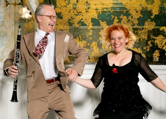 Chanson-Nette und Band: Voll uff Swing