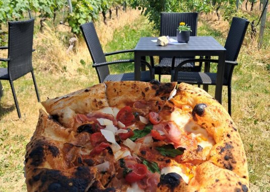 Pizza &copy; Weingut am Honigberg