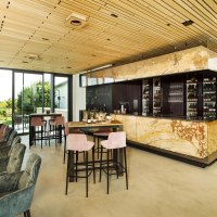 Vinothek Weingut Braunewell Theke &copy; Carsten Costard