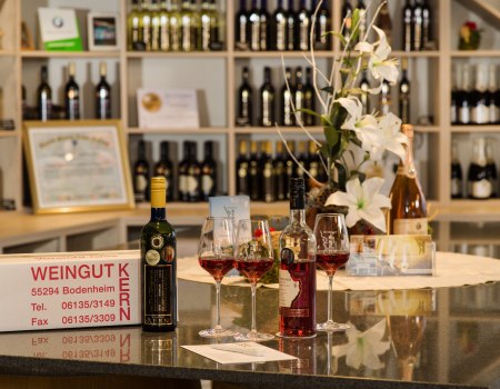 Vinothek Eventlocation Weingut Kern, &copy; Carsten Costard