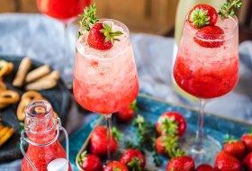Erdbeer-Thymian-Secco &copy; Foodistas