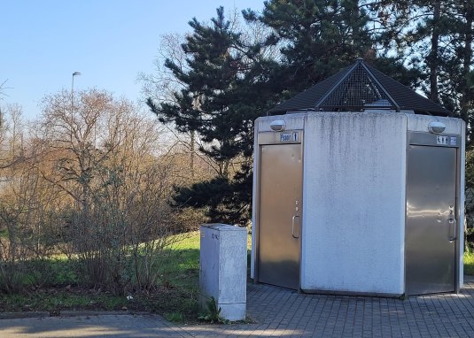 &Ouml;ffentliche Toilette am Ikasee &copy; Stadt Ingelheim/uz