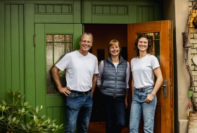 Burghof Oswald -  Fred Oswald, Heidrun Baumann Oswald, Julia Oswald &copy; Burghof Oswald