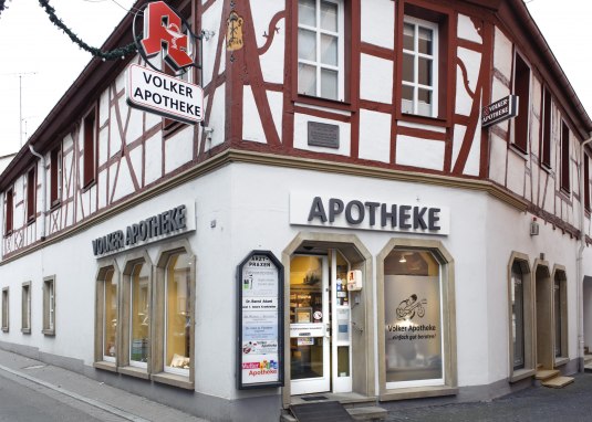 Volker Apotheke &copy; &copy; Ute Schmidt